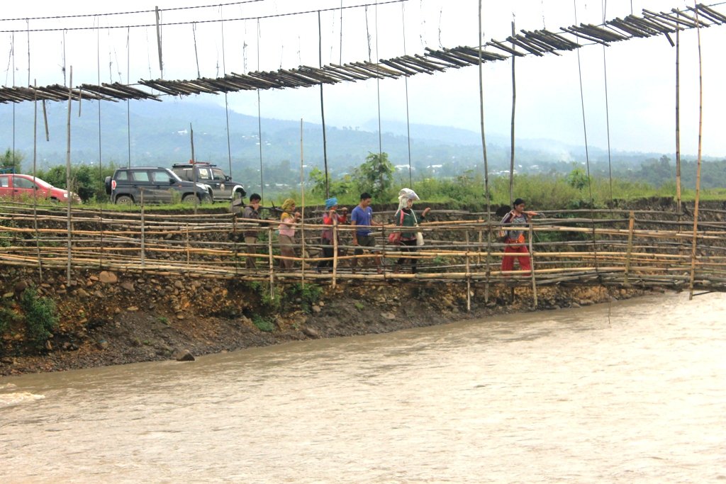 Luwangsanggol Villagers built their own bridge over Sekmai River (Saikul AC) :: 21st August 2017