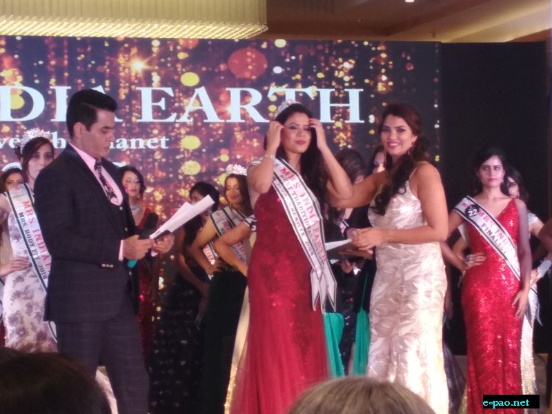 Oinam Shilla Chanu at The Grand Finale, Mrs India Earth 2018