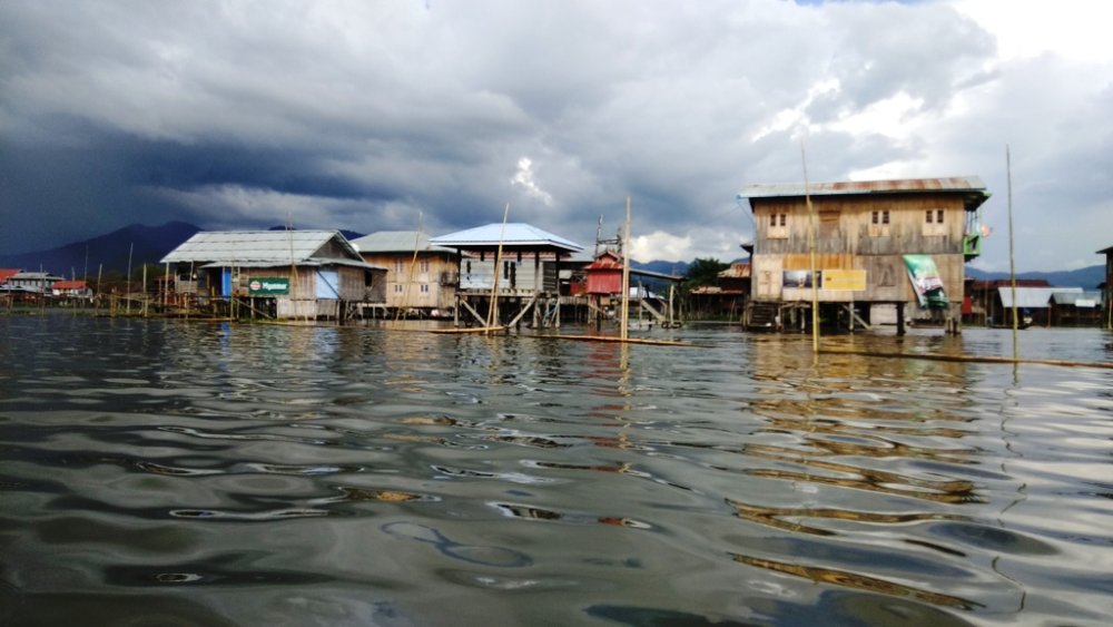   Inle Lake : A  Road Trip to Myanmar -  the Land of Golden Pagodas 