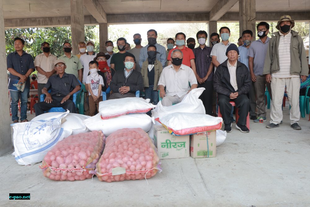  Relief materials by villagers of Moidangpok to Nungtek Village   