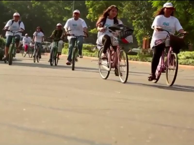 Participated in Cyclothon by Delhi 350.org Moving Planet, Ashoka Road, 11 Sept 2011. 