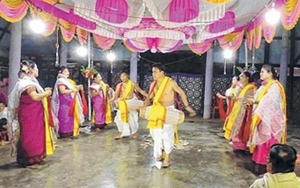  Basak (Utkantha) performance by a group of women, the Kongpal Nupee Ishei Marup on 17 January 2021 