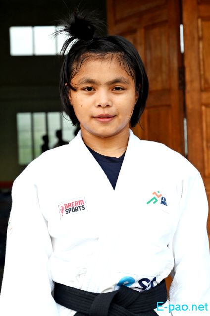  Linthoi Chanambam : First Gold Medalist in Judo 