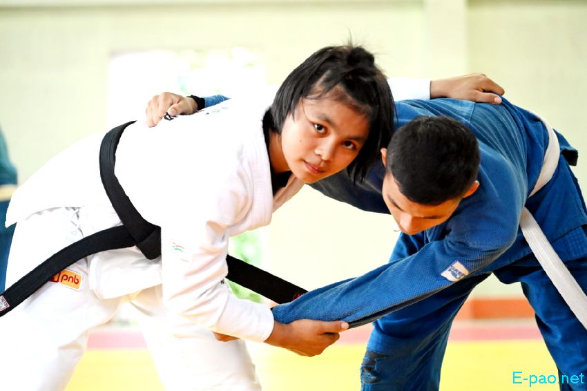  Linthoi Chanambam : First Gold Medallist in Judo 