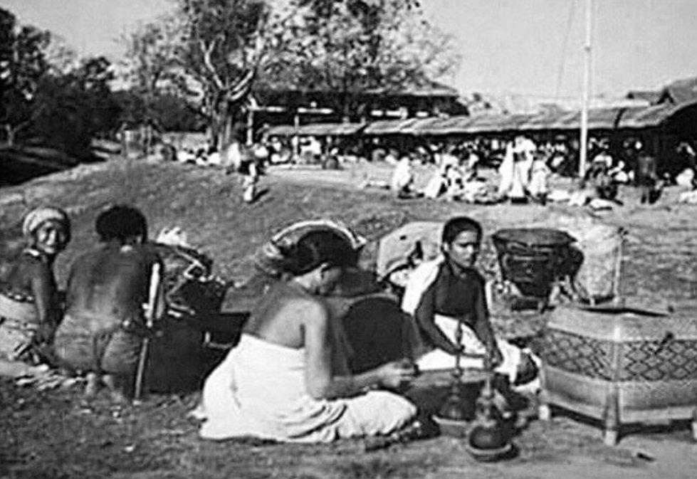 Ima Keithel (Mothers’ Market) by the bank of Nambul River on the north-east side of Maharani Thong in 1942 