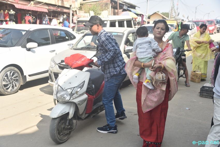 Ningols on the way to her mapam lamdam on the occassion of Ningol Chakkouba at Imphal :: 03rd November 2024