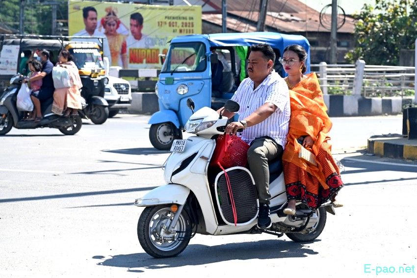 Ningols on the way to her mapam lamdam on the occassion of Ningol Chakkouba at Imphal :: 23rd October 2025