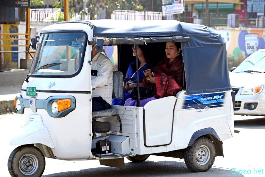 Ningols on the way to her mapam lamdam on the occassion of Ningol Chakkouba at Imphal :: 23rd October 2025