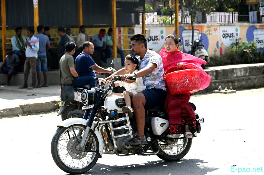Ningols on the way to her mapam lamdam on the occassion of Ningol Chakkouba at Imphal :: 23rd October 2025