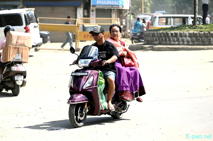 Ningols on the way to her mapam lamdam on the occassion of Ningol Chakkouba at Imphal :: 23rd October 2025