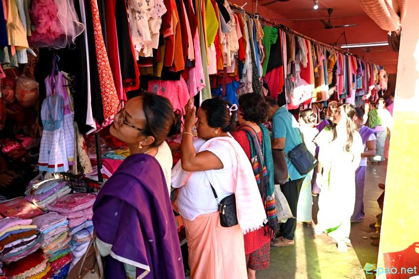 Ningol Chakkouba Shopping :: A very crowded scene at Ema Keithel, Imphal :: October 22nd 2025