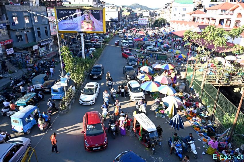 Ningol Chakkouba Shopping :: A very crowded scene at Ema Keithel, Imphal :: October 22nd 2025