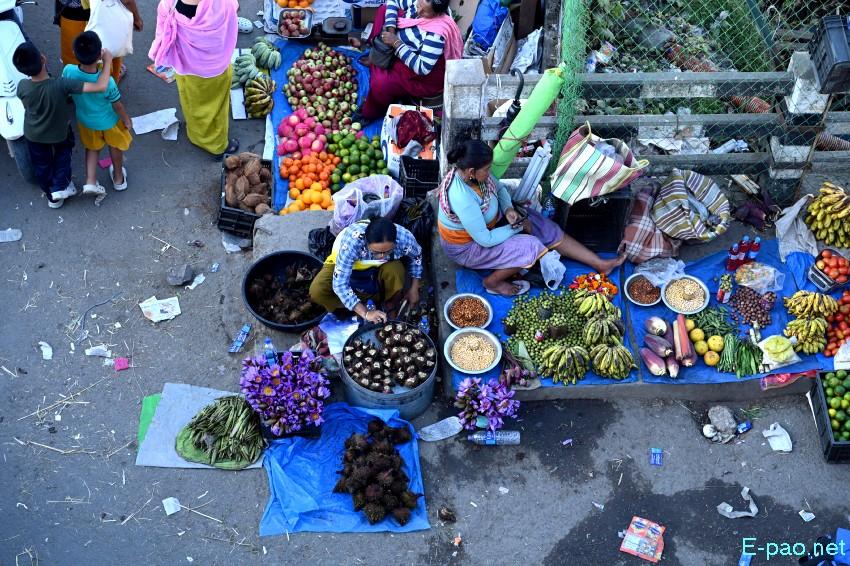 Ningol Chakkouba Shopping :: A very crowded scene at Ema Keithel, Imphal :: October 22nd 2025