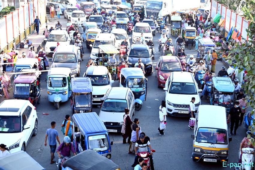 Ningol Chakkouba Shopping :: A very crowded scene at Ema Keithel, Imphal :: October 22nd 2025