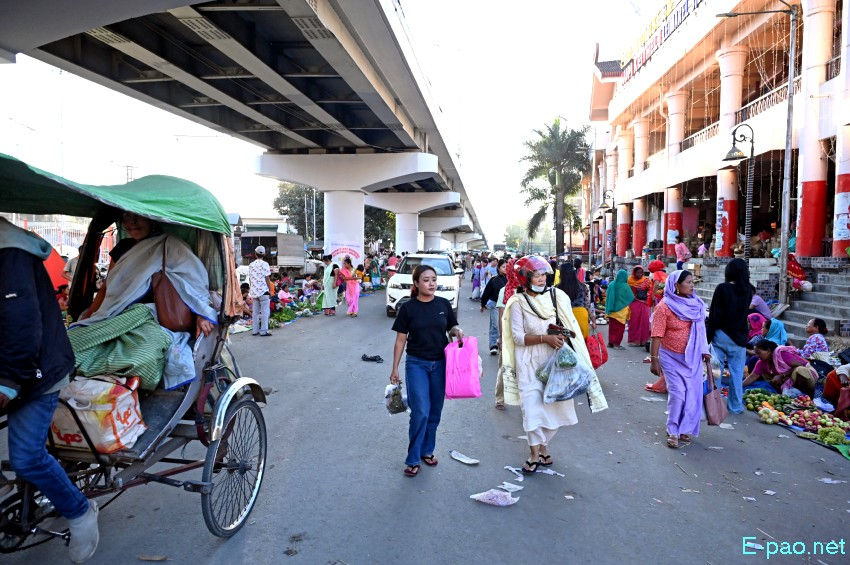 Ningol Chakkouba Shopping :: A very crowded scene at Ema Keithel, Imphal :: October 22nd 2025