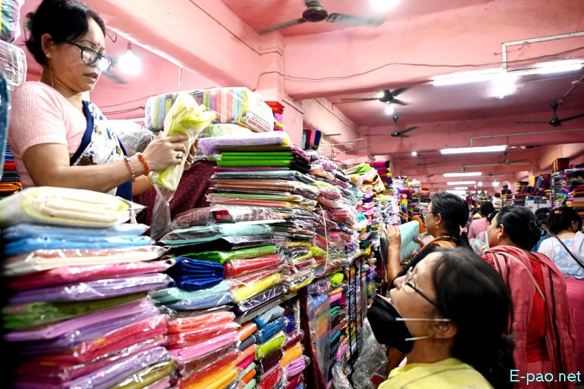 Ningol Chakkouba Shopping :: A very crowded scene at Ema Keithel, Imphal :: October 22nd 2025