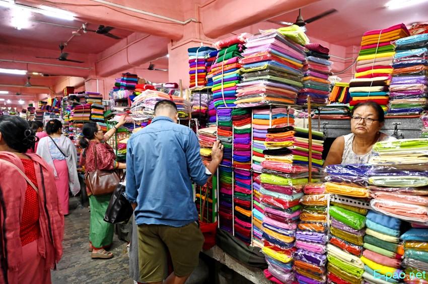 Ningol Chakkouba Shopping :: A very crowded scene at Ema Keithel, Imphal :: October 22nd 2025