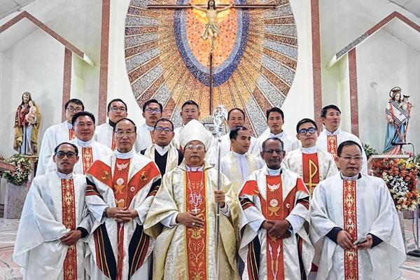 Mao Catholic bodies felicitate new Imphal Archbishop