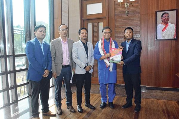 Team of All Assam Manipuri Students' Union meets Chief Minister of Assam