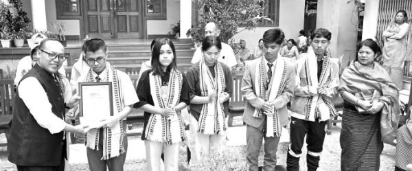 Meritorious students, footballer felicitated