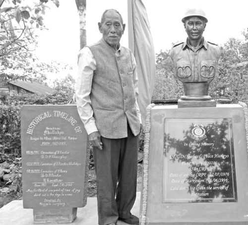 Memorial bust installed at Bungpa Khunou