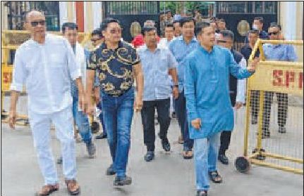 MLAs seek AT commander's release