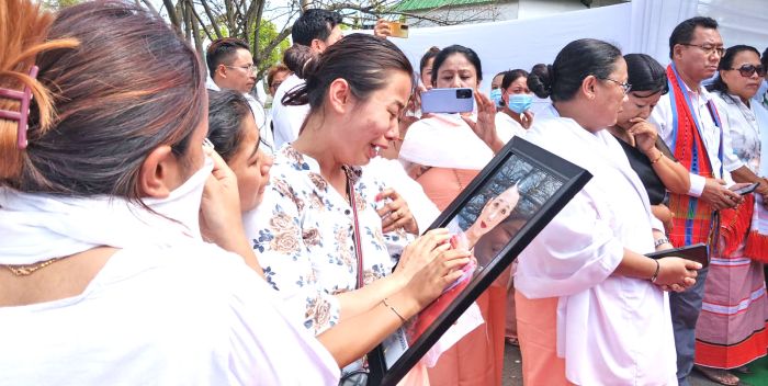 Thousands bid tearful adieu to Nganthoi Sharma