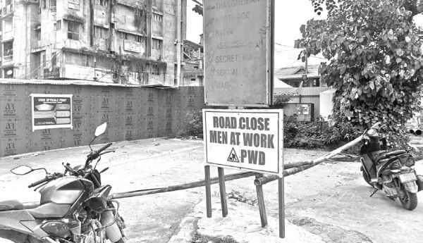 Khoyathong bridge closure affecting DMU's academic atmosphere