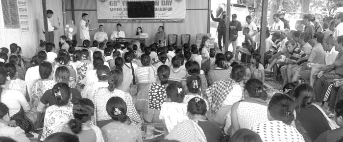 DC visits relief camps, assures support to IDPs