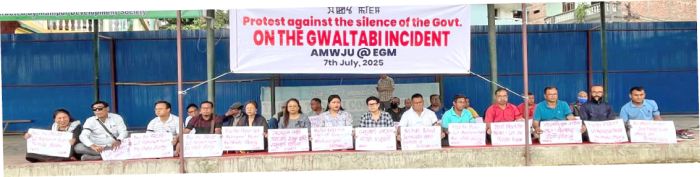 Scribes protest Govt silence, warn of intense stir