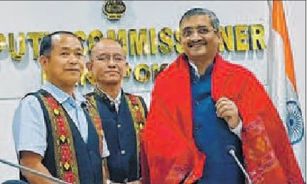 CS visits Kangpokpi, talks with CSOs