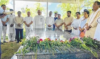 Cong pays fitting tributes to Rishang Keishing