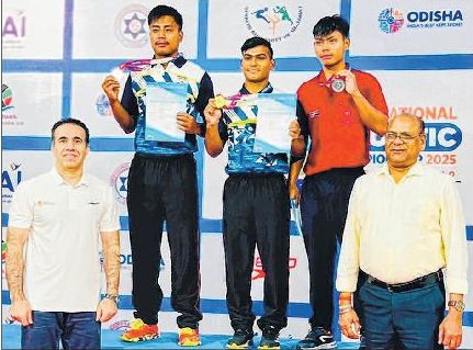 Dickson settles for diving bronze at Senior Aquatics Nationals