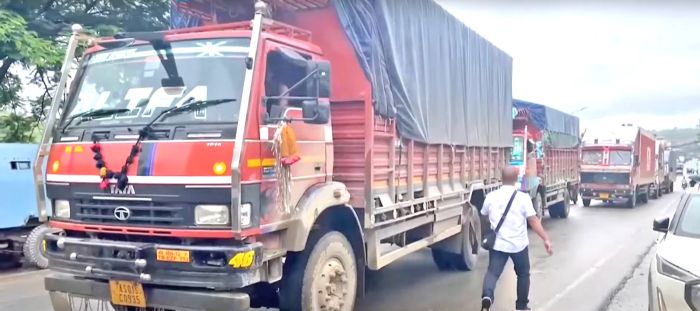 FNCC calls oft stir, Kuki CSOs blockade NH-2