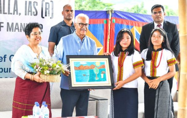 Governor visits CCpur, reviews development initiatives, security