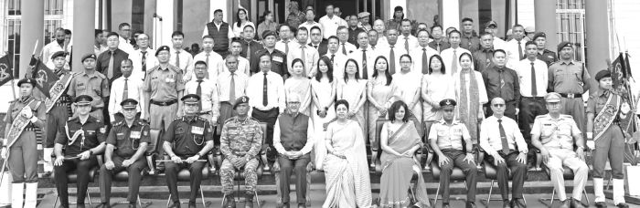 Governor exhorts SSI students to strive for excellence
