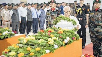 Governor reviews security situation, salutes fallen AR men