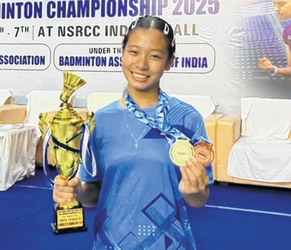 Kangpokpi celebrates Kimkim Khongsai's success at Zonal badminton C'ship