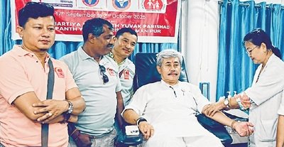 Nishikant leads in donating blood