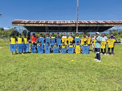 TBSFA team get new set of uniforms ahead of IW 1st Division Football League