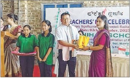 Manipur pays glowing tribute to educators on Teacher's Day