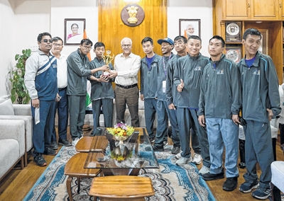 Manipur CP Football team call on Governor
