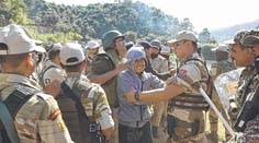 At least four hurt as cops stop IDPs' home march