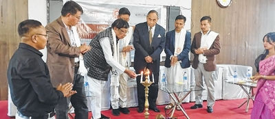 Veteran politician speaks on Parliamentary practice at MU
