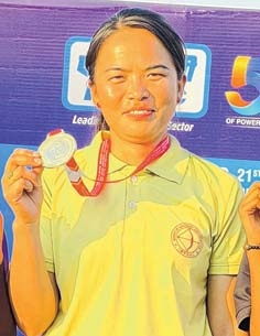 Okram Naobi shoots gold at Senior National Archery C'ship