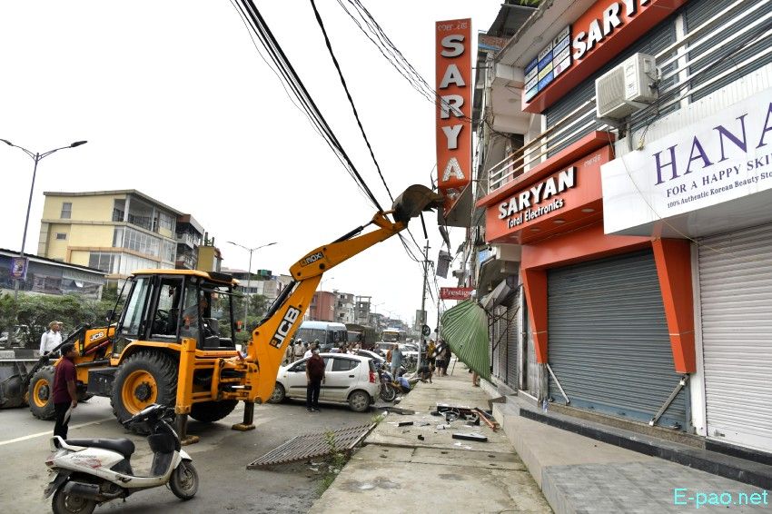 Encroachment eviction from Keishampat Junction to Malom along Tiddim road, Imphal :: 12th July 2025
