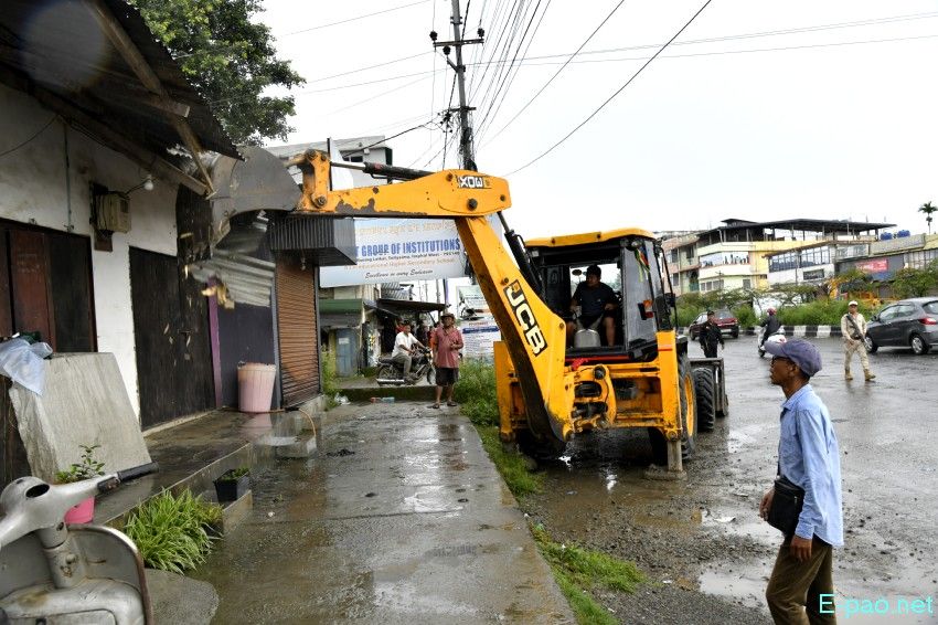 Encroachment eviction from Keishampat Junction to Malom along Tiddim road, Imphal :: 12th July 2025