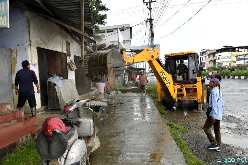 Encroachment eviction from Keishampat Junction to Malom along Tiddim road, Imphal :: 12th July 2025