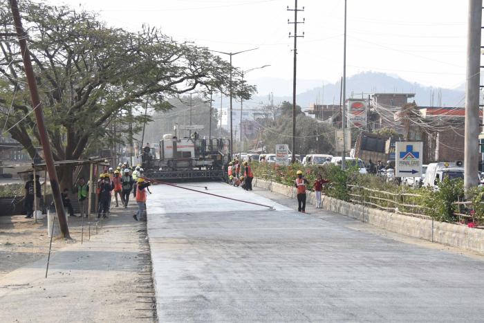 Chief Minister Shri Yumnam Khemchand Singh inspects ongoing development work at Dinku Road