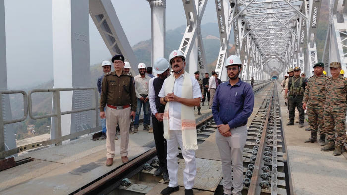 Union Minister takes stock of Noney